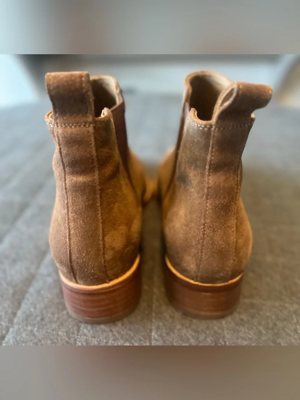 NISOLO Sz 9 Eva Everyday Brown Suede Chelsea Ankle Boots Orig $228 Exc Cond